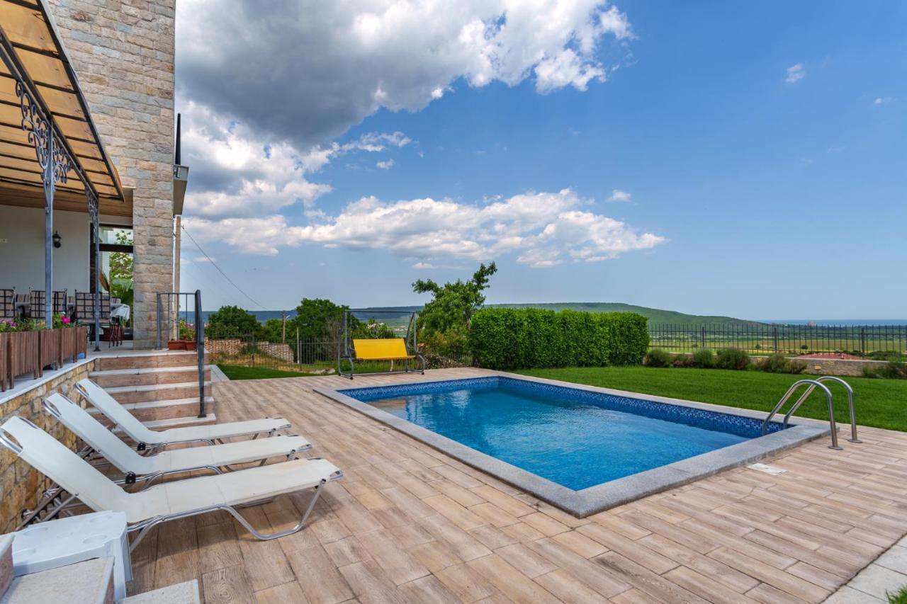 Villa Poemia Rogachevo Exteriör bild