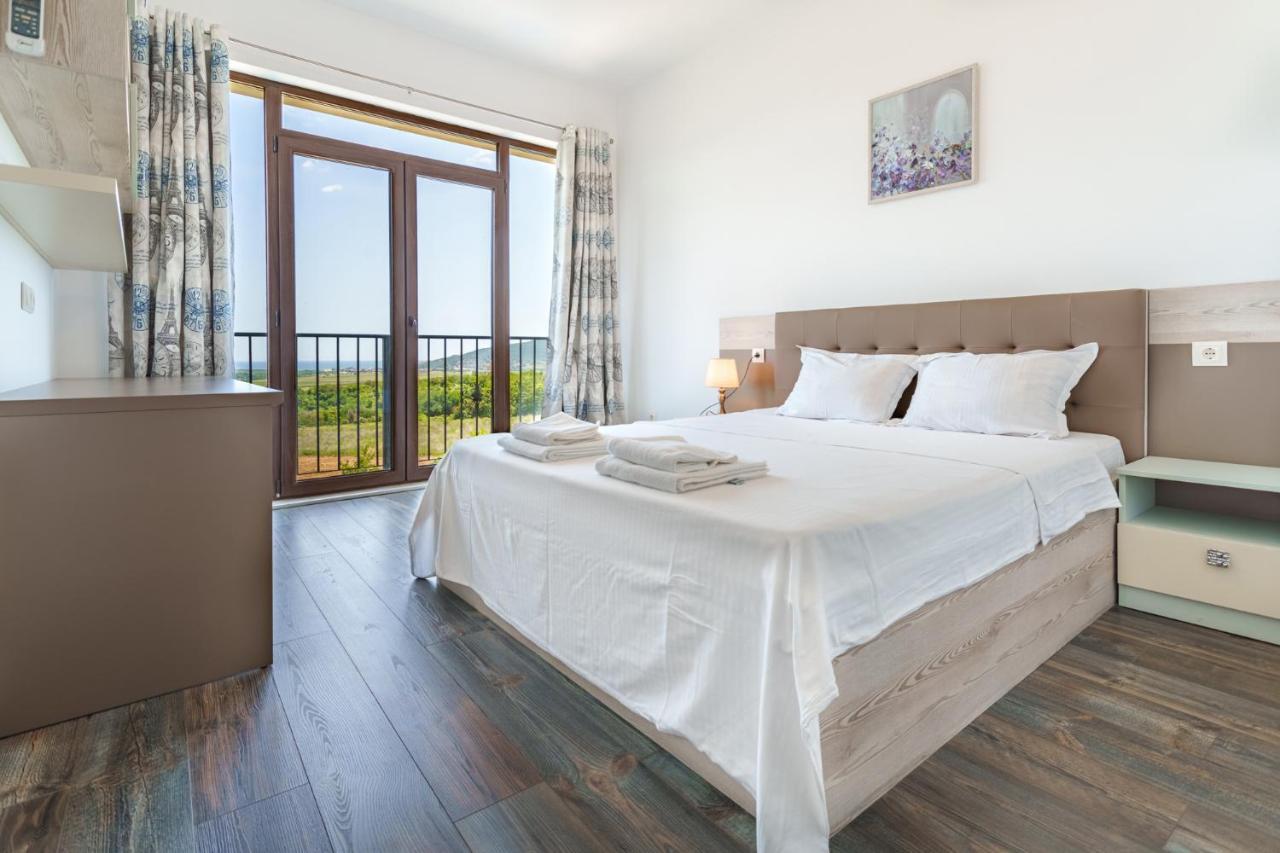 Villa Poemia Rogachevo Exteriör bild